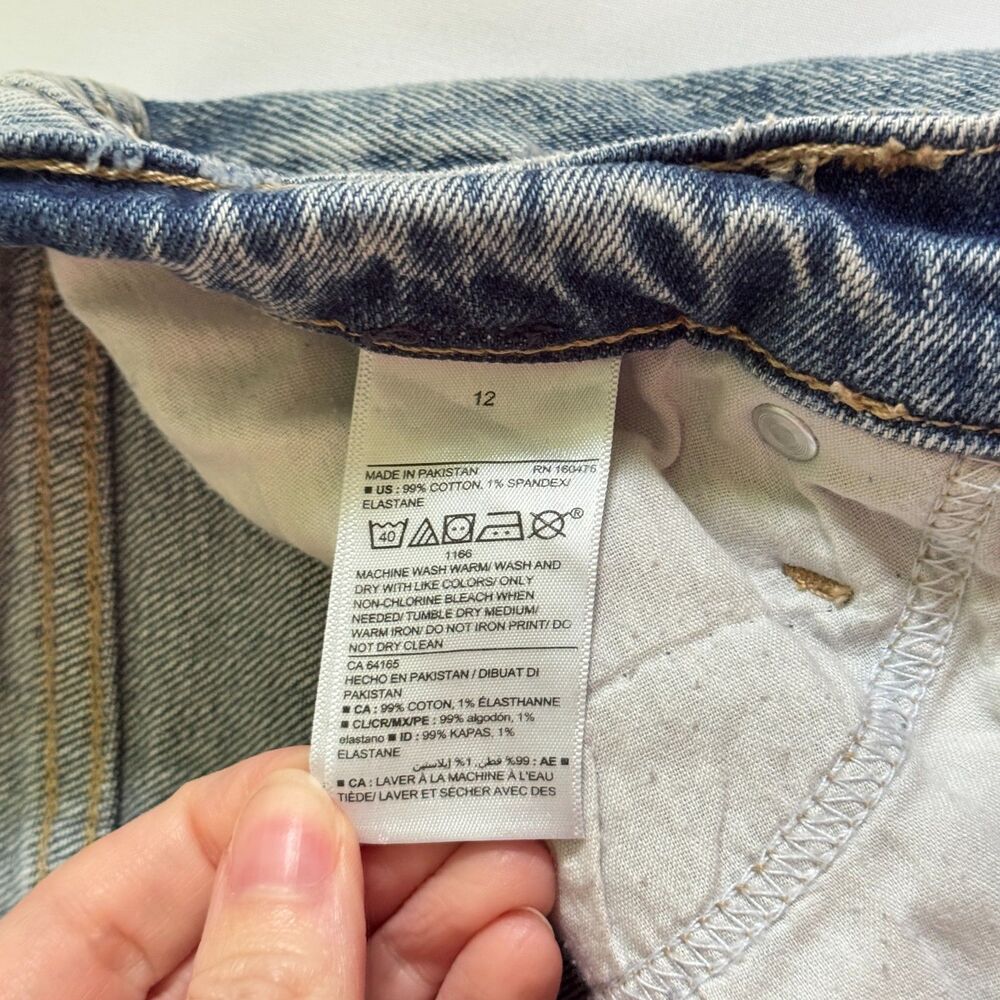 Old Navy Long Denim Bermuda Shorts Jorts Distressing Raw Hem Women's Size 12 - Picture 4 of 7